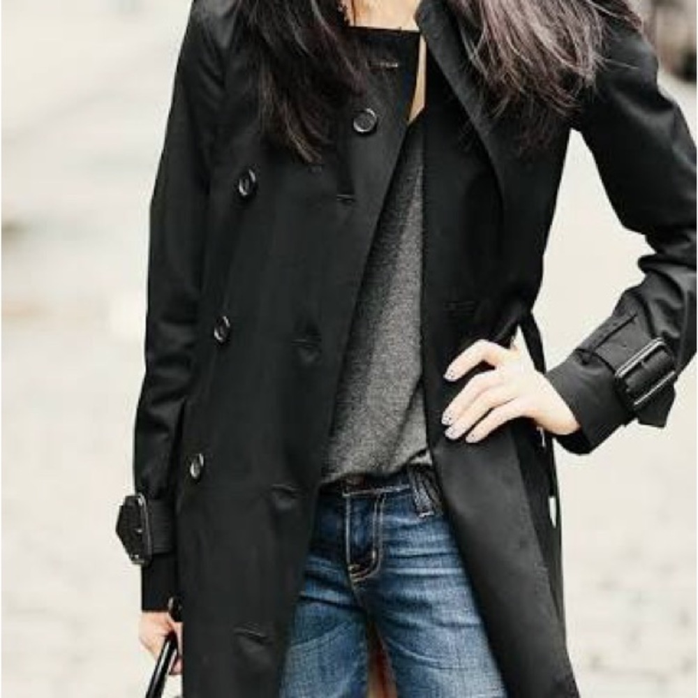 Burberry Women's Black Trench Coat - Picture 2 of 7